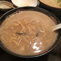 Curry ramen at Yakuzenshokudo Chabuzen in Tokyo