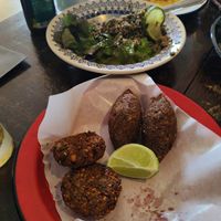 Combo vegetariano (tem que pedir pra tirar os produtos com leite) at Mesquita Empório Árabe in Tiradentes