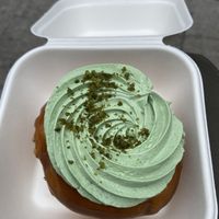 Vegan donut pistacho 👍🏻  at Chök - Valencia in Valencia