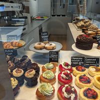 Vegan pistachio donut at Chök - Valencia in Valencia