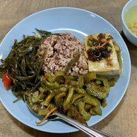 Brown rice n vegetables plus tau hu  at SuManYuan 素满园 - People's Park Centre in Central Singapore
