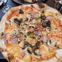 Vegan vegetarian pizza at Pizza Piccolo in South West London