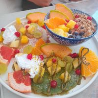 Breakfast Trio: hafercrunch,apfelküchlein und pistaziencrepe at Tipu in Mannheim