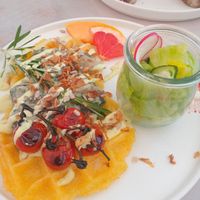 Popeye-Frühstückswaffeln aus Kartoffeln at Tipu in Mannheim