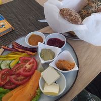 Frühstück: Groß und Stark mit Gemüse (vegan) at MiLaMü Lebensmittel.punkt in Muehldorf