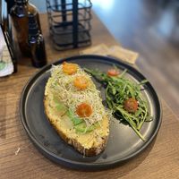 Hummus advocado 😋  at Kuk Bread Bowls in Lima