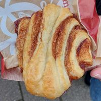 Das vegane Franzbrötchen des Amber Cafés at Amber Café in Hamburg