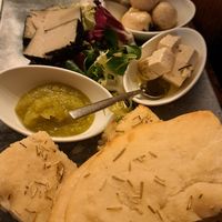Tagliere di formaggio vegani at Etico Ristorante in Cabras