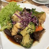 Stir fried broccoli with mushrooms  at Zuya Vegetarian 竹雅素食 - Marina Square in Central Singapore