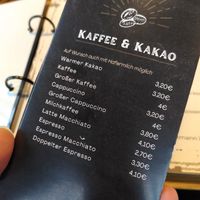 Heißgetränke gibt es auch mit Hafermilch. at Riverside Bramsche in Bramsche