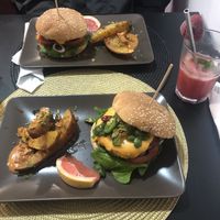 Cheeseburger and Hell burger  at Veganicelos in Setubal