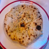 focaccia with oil and rosemary at San Tommaso in Valencia