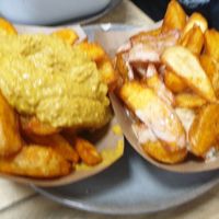 Leckere Kartoffel Wedges mit leckeren Soßen.  at Gustav Grün in Osnabrueck