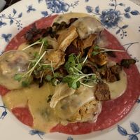 Königsberger Klopse mit Rote Bete Kartoffelstampf   at Ratskeller12 - Restaurant in Rostock