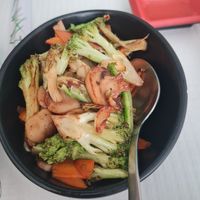 Stir fried broccoli and mushrooms at Oishi in Albufeira