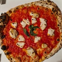 Pizza Margherita at L'Antica Pizzeria da Michele in Hamburg