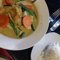 Green curry w/ tofu & veggies at Thai Avenue in Allentown