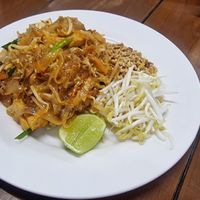 Vegan pad thai at Omsin Restaurant in Koh Samui