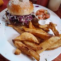Hamburguesa Vegana at Los Almendros Restaurant Esterillos Oeste in Puntarenas