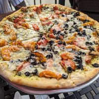 Pesto Splash pizza at Pizzetta in Mystic