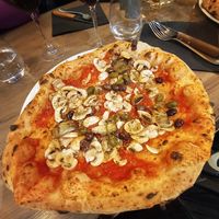 Vegan pizza at L' Improviste in Morzine
