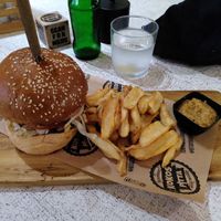 Vegan Meatless Burger at Kokos Pitta in Patras