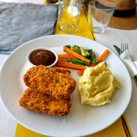 Auberginen schnitzel at Melon Café in Amed