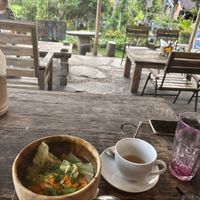 Knapperige groente uit eigen tuin  at Sweet Orange in Ubud