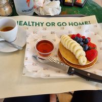 Pancakes for 10 Euros at Sanamente Healthy Food & Juice Lab in Forte Dei Marmi