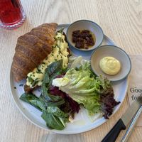 Asparagus and hollandaise croissant   at Ethique Plant-based in Istanbul