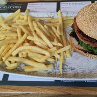 vegan burguer at Weidstübli in Lauterbrunnen