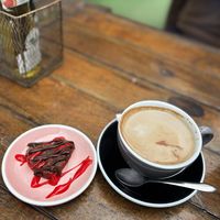 Oat milk cappuccino   at Mundi Café in Charneca Da Caparica