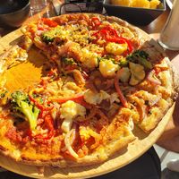 Pizza at Remezzo in Crete