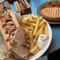 Einfach lecker! #Veganuary at Eh Wurst Vegane Würstelbar in Vienna