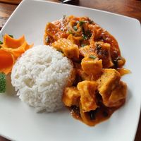 Tofu in tomato sauce at Thuy Linh Restaurant in Ninh Binh