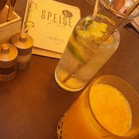 Fresh lemonade and fresh orange juice at Lieblingsplatz am Tegernsee in Gmund Am Tegernsee