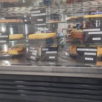 Cakes (1 vegan), plus vegan overnight oats #Veganuary at Frau im Mond in Munich