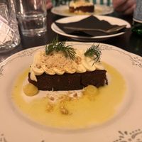 Cake met vries sinaasappel saus  en nootjes   at Konijnenvoer in Arnhem