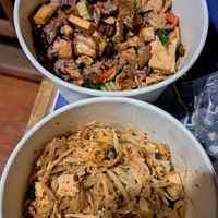 Pad Thai and stir fry with vegetaties and basil leaf at Kwanjai Thai food in Pai