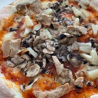 Pizza Vegan Sweet Chili Caribean at Pizzeria Napoli in Leipzig