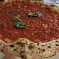 Pizza Marinara at Pizzeria La Smorfia in Salerno