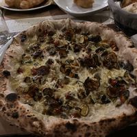 Vegan pie at Pizzaria Criscemunno in Salerno