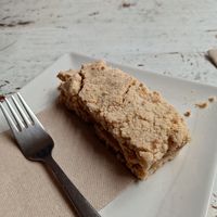 Apple crumble pie at Cafe Artysana in Valencia