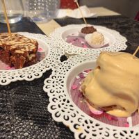 Sobremesas veganas! at Coisas da Lena in Coimbra