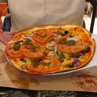 Pizza at Caravanserai in San Sebastian