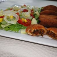 Rissões de Cogumelos com Salada at Salvador Caffé in Albergaria-a-velha