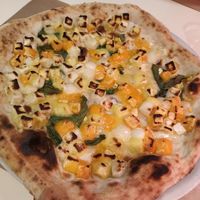 Pizza tres formages at Made in Italy in Teruel