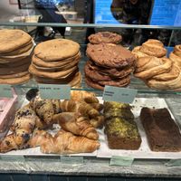 Otros postres. Y también hay helados.  at VIE - The Lala / Veganista - T1-C in Vienna