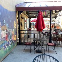 outside dining at Old Town Red Rooster Cafe in Cottonwood