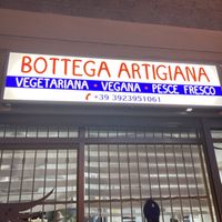Beschriftung  at Non Solo Mare Bottega Artigiana in Pula